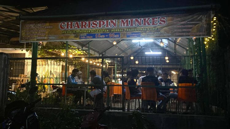 Charispins Minkes: Kafe Sehat yang Menyeduh Harapan dari Rempah Lokal