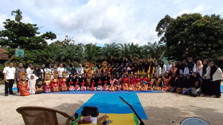 HUT PGRI ke 80 & HGN Dibuat Meriah Dua Hari Penuh di SMPN 24 OKU