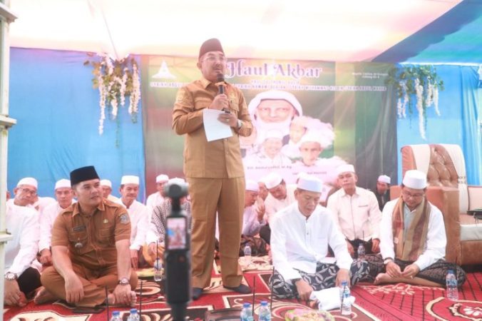 Hangatnya Haul di Tanjung Senjulang: Bupati Anwar Sadat Ajak Warga Padukan Dzikir dan Fikir