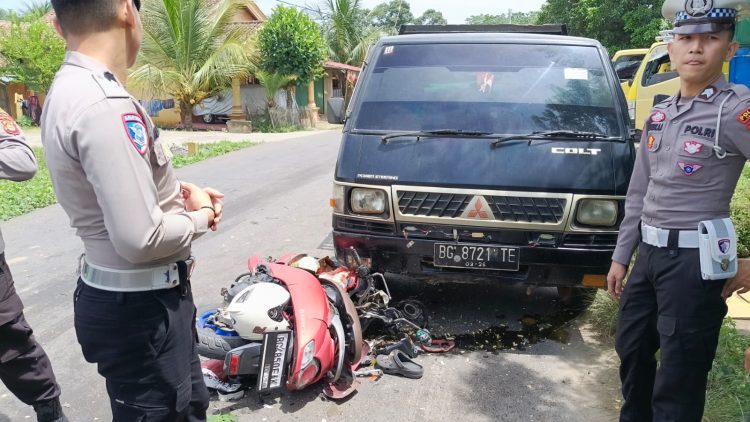 Adu Banteng di Tikungan! Scoopy Rangga Sampai Mutar Balik, Nyawa Melayang