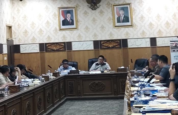 IRONI ANGGARAN! Tersangka KPK Pimpin Rapat KUA-PPAS