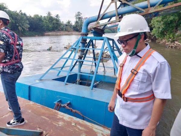 Kerak Lumpur Bertahun-Tahun! Tirta Raja Gas Pol Flushing Jalur Bakung