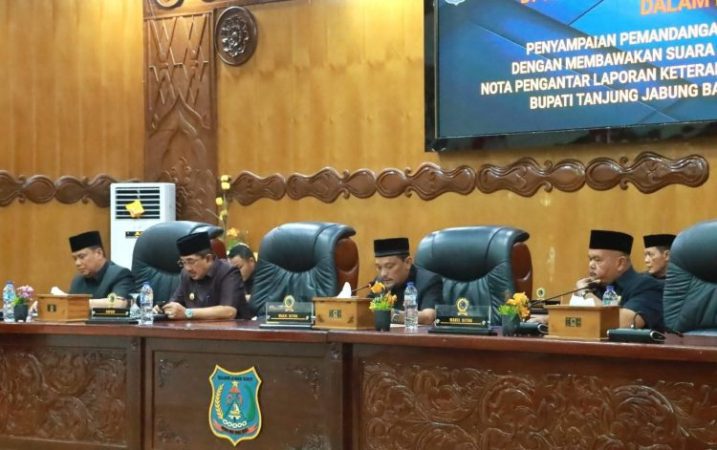 Paripurna DPRD Tanjab Barat, Fraksi-Fraksi Bedah LKPJ 2025 Bupati Anwar Sadat