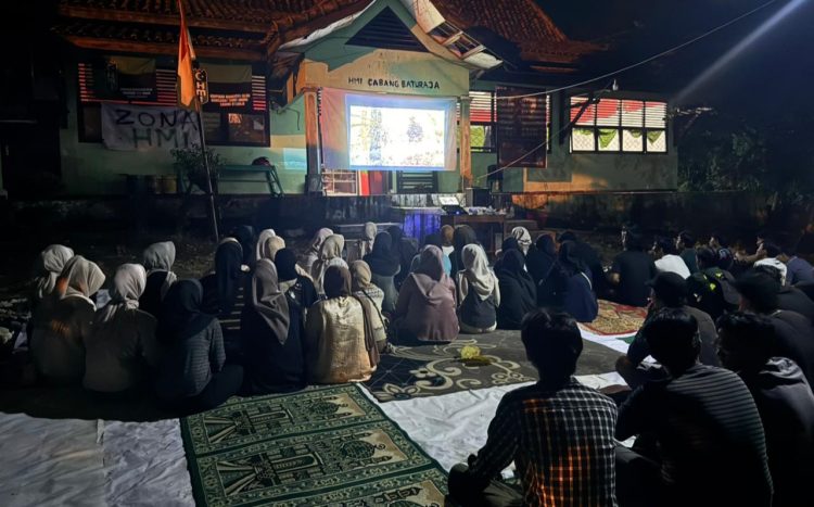 Nobar “Pesta Babi”, Tapi Takut Diberitakan