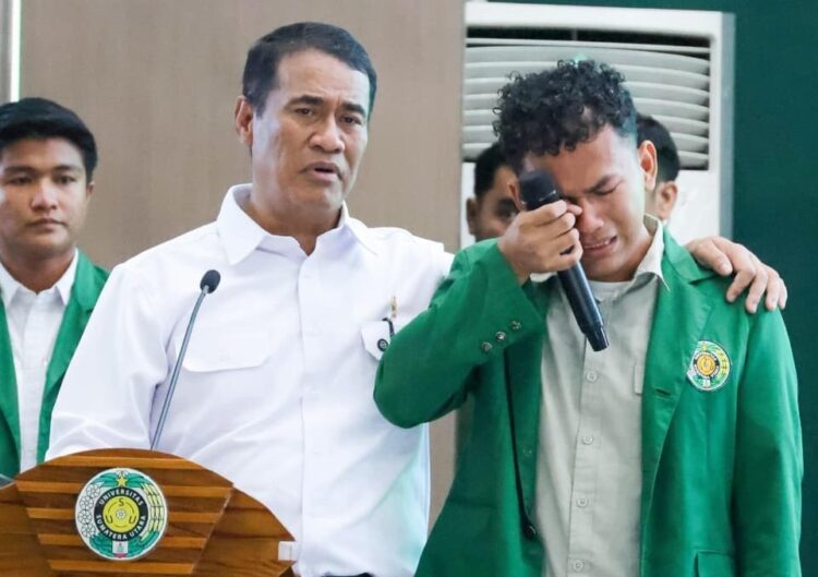 Jualan Mochi Keliling Kampus, Haikal Raih Modal dan Beasiswa