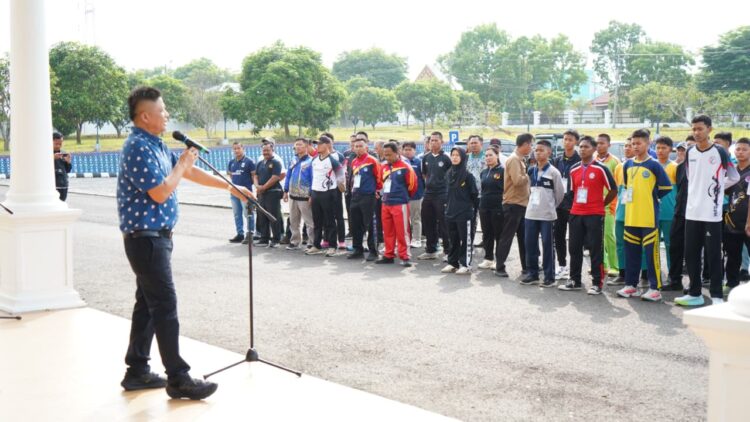 Enos Lepas 134 Atlet OKU Timur ke POPDA Sumsel 2026, Pesan Jaga Stamina dan Mental!